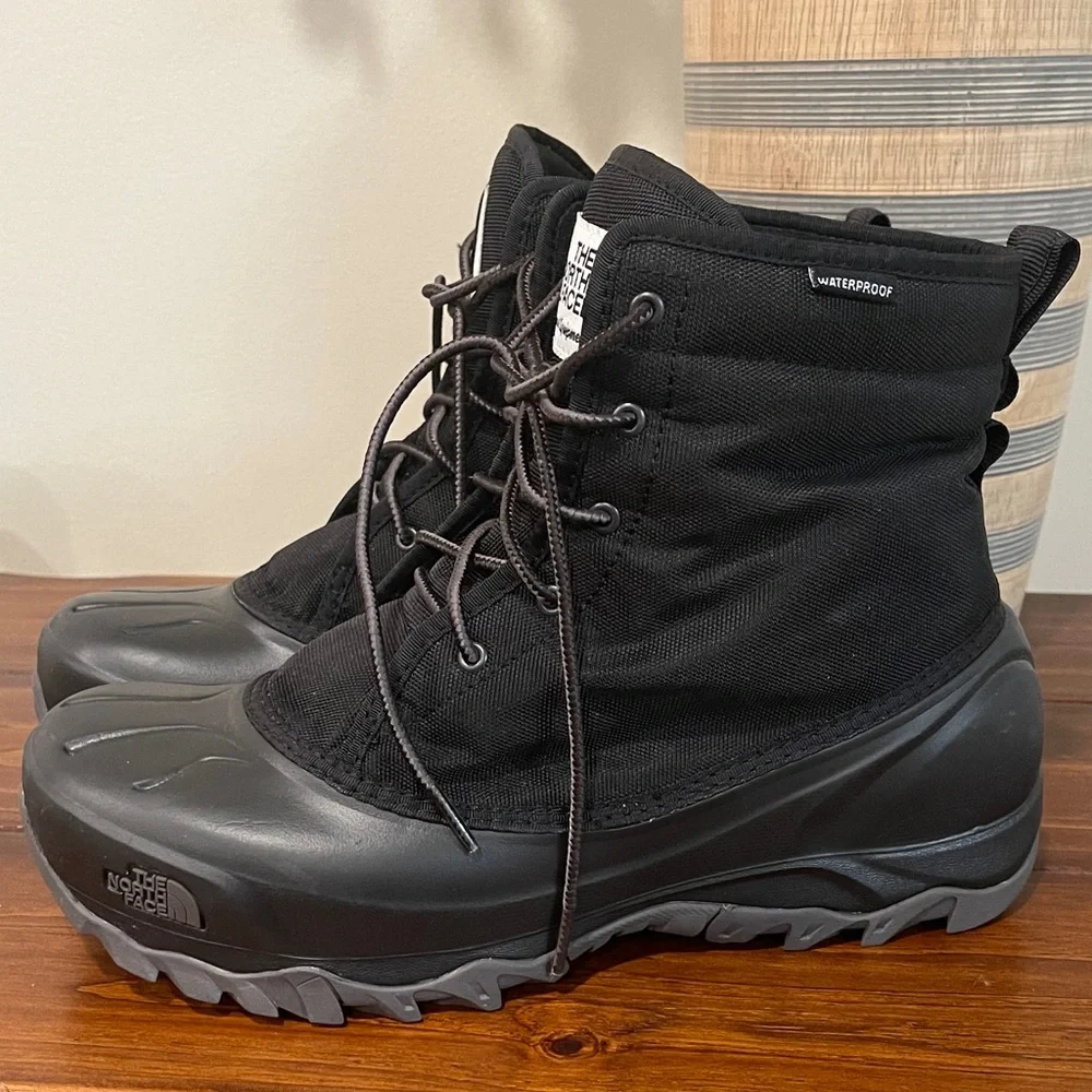The North Face Women's Black Winter Boots - Picture 3 of 5